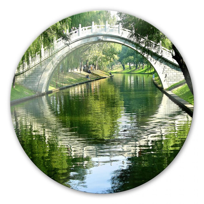 Glasbild Brücke am Fluss - rund