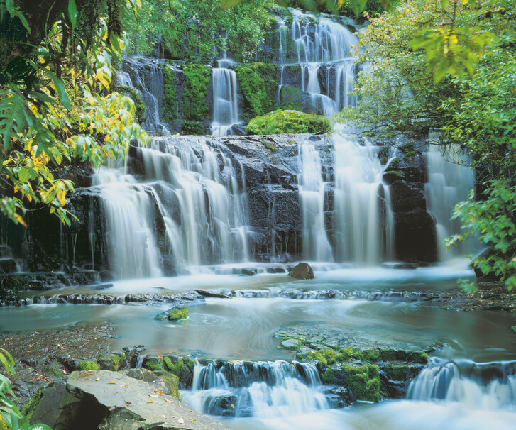 Digitaldrucktapete Pura Kaunui Falls - KO256-DV3